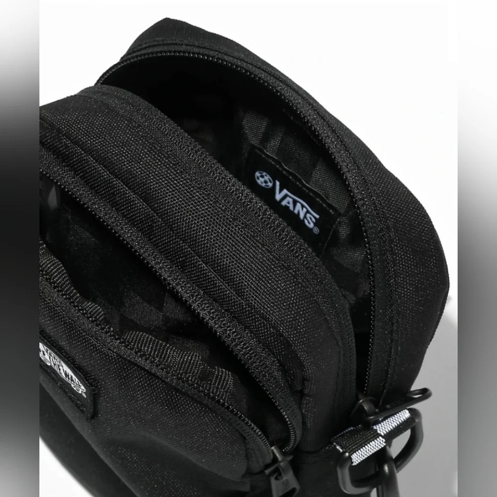 Vans Go Getter Crossbody Bag *NWT* - Picture 4 of 7